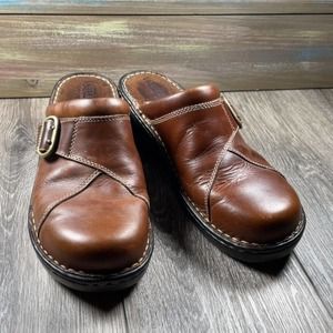 Eastland Women's 8 M Leather Slip On Clogs Mules Brown
